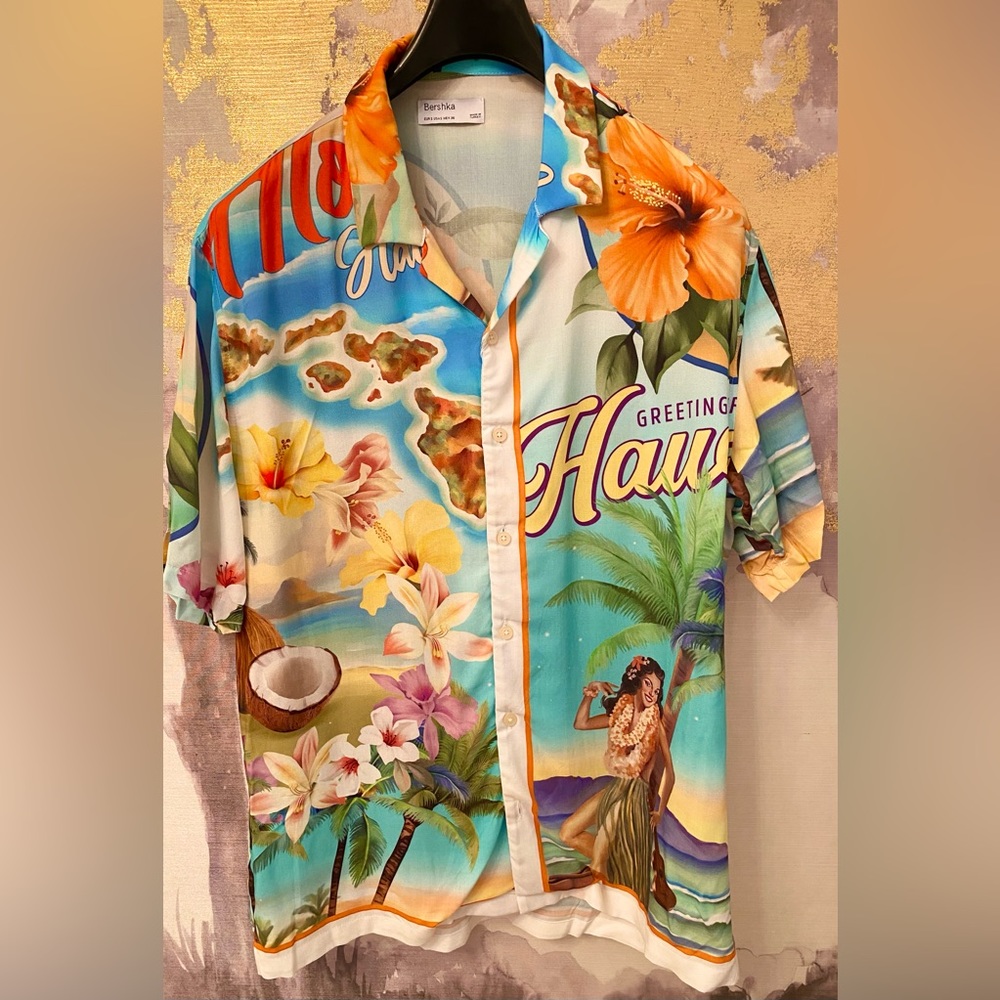 Viscose vacation short sleeve shirt.